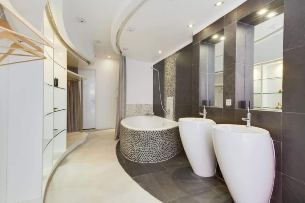 Magnifique Appartement Parisien - Marais Extérieur photo